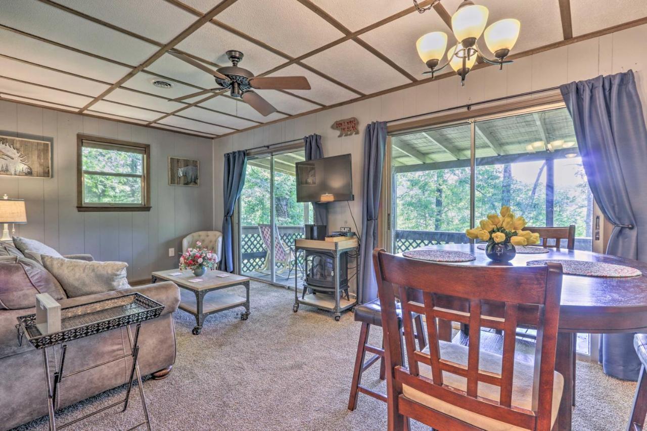 Holiday home Peaceful Pigeon Forge Cabin With Fire Pit! Pigeon Forge