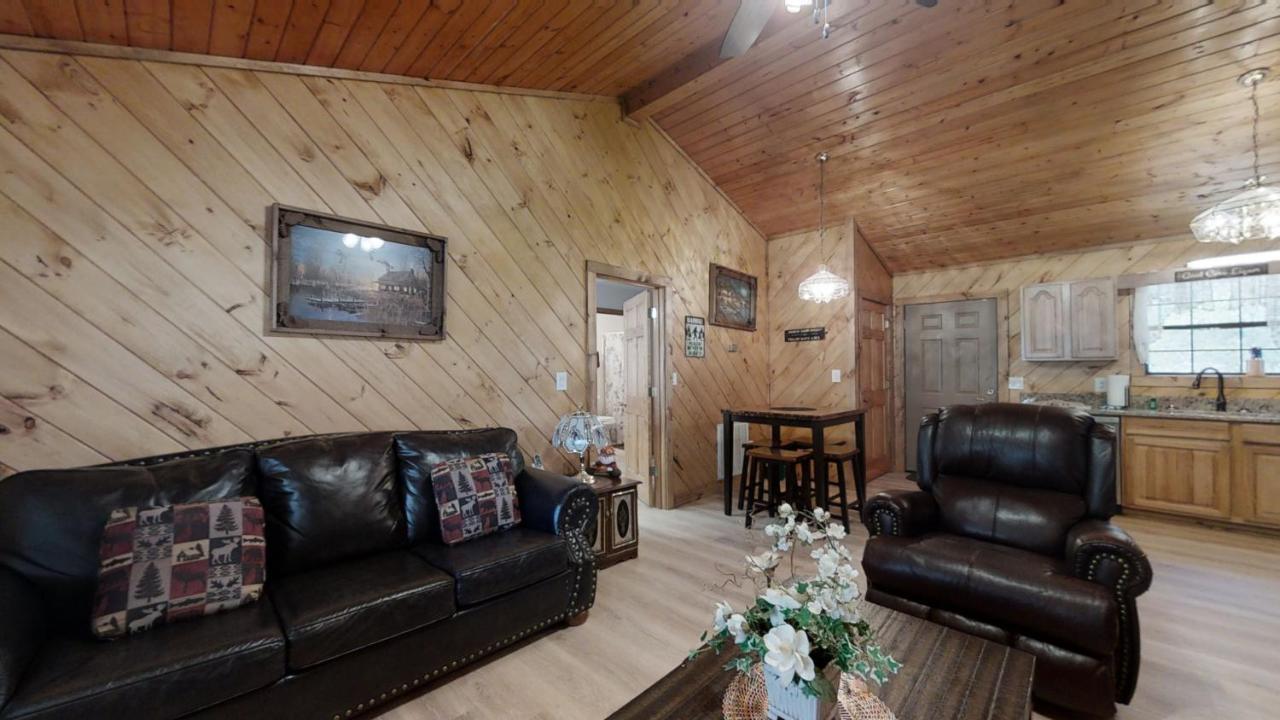 Little Mountain Hideaway Holiday home