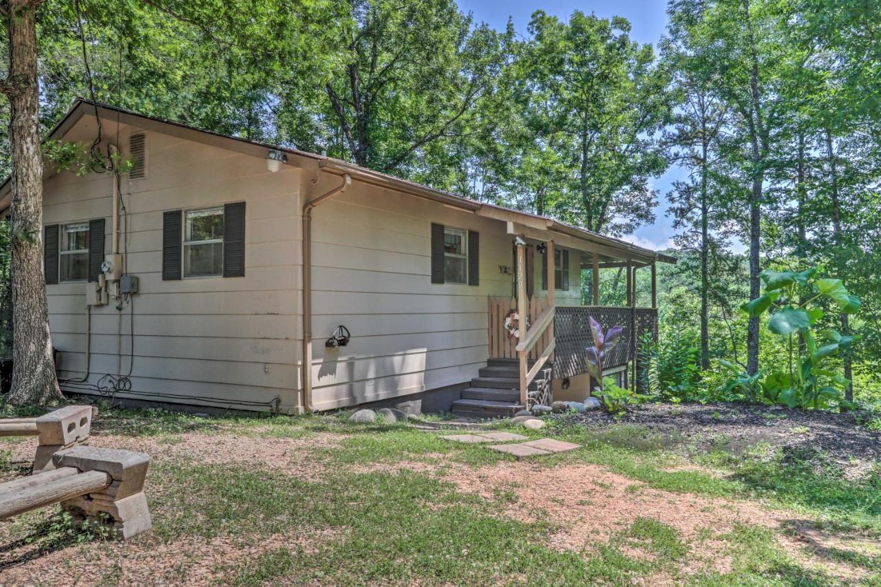 Holiday home Peaceful Pigeon Forge Cabin With Fire Pit! *