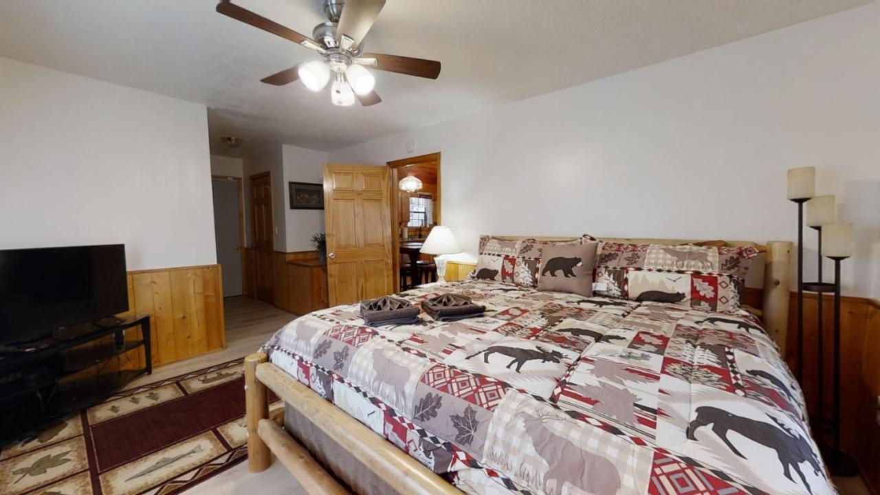 Little Mountain Hideaway * Pigeon Forge