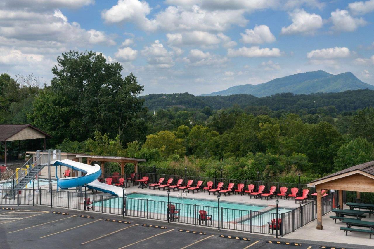 Howard Johnson By Wyndham Pigeon Forge