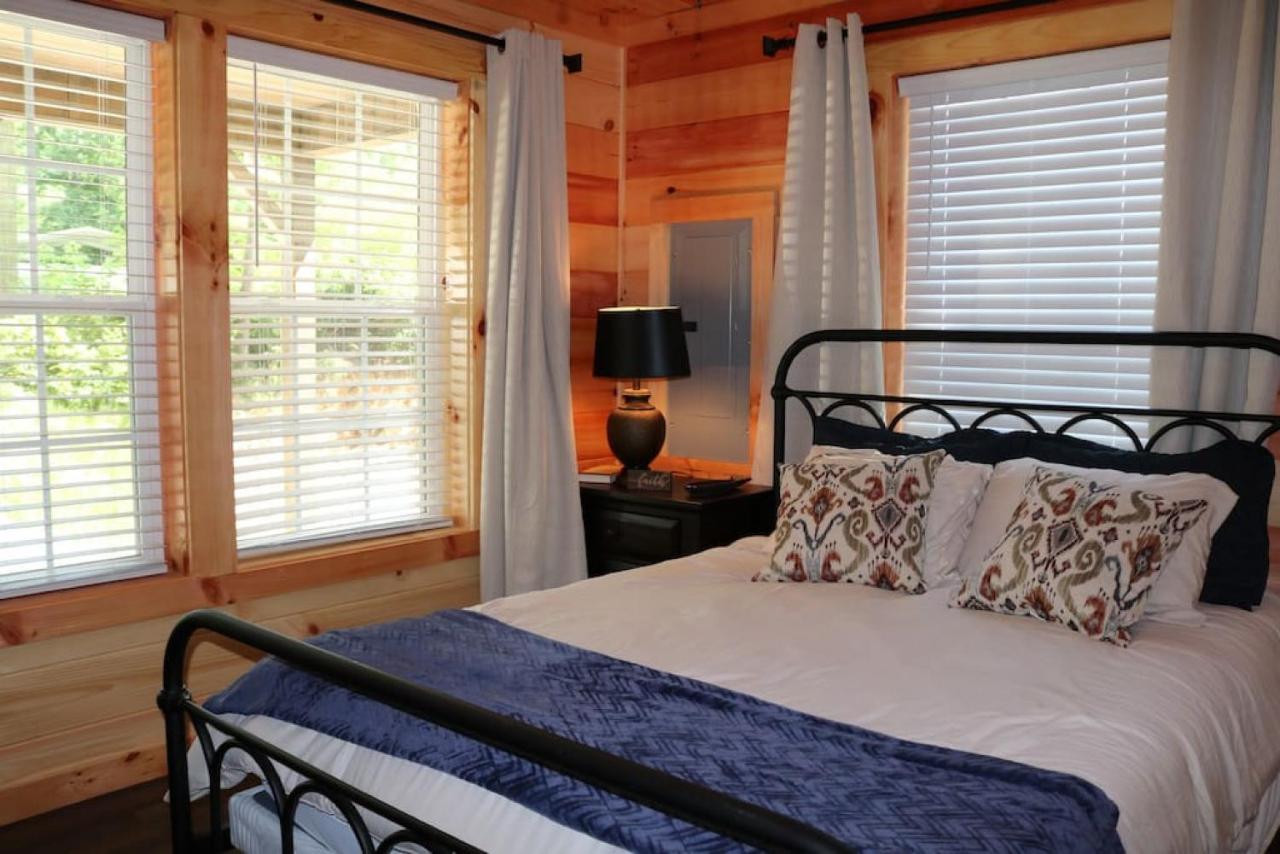 Bearly Out Of Bounds Holiday home Pigeon Forge