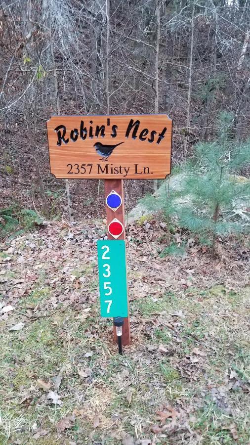 The Robins Nest With Hot Tub Holiday home Pigeon Forge
