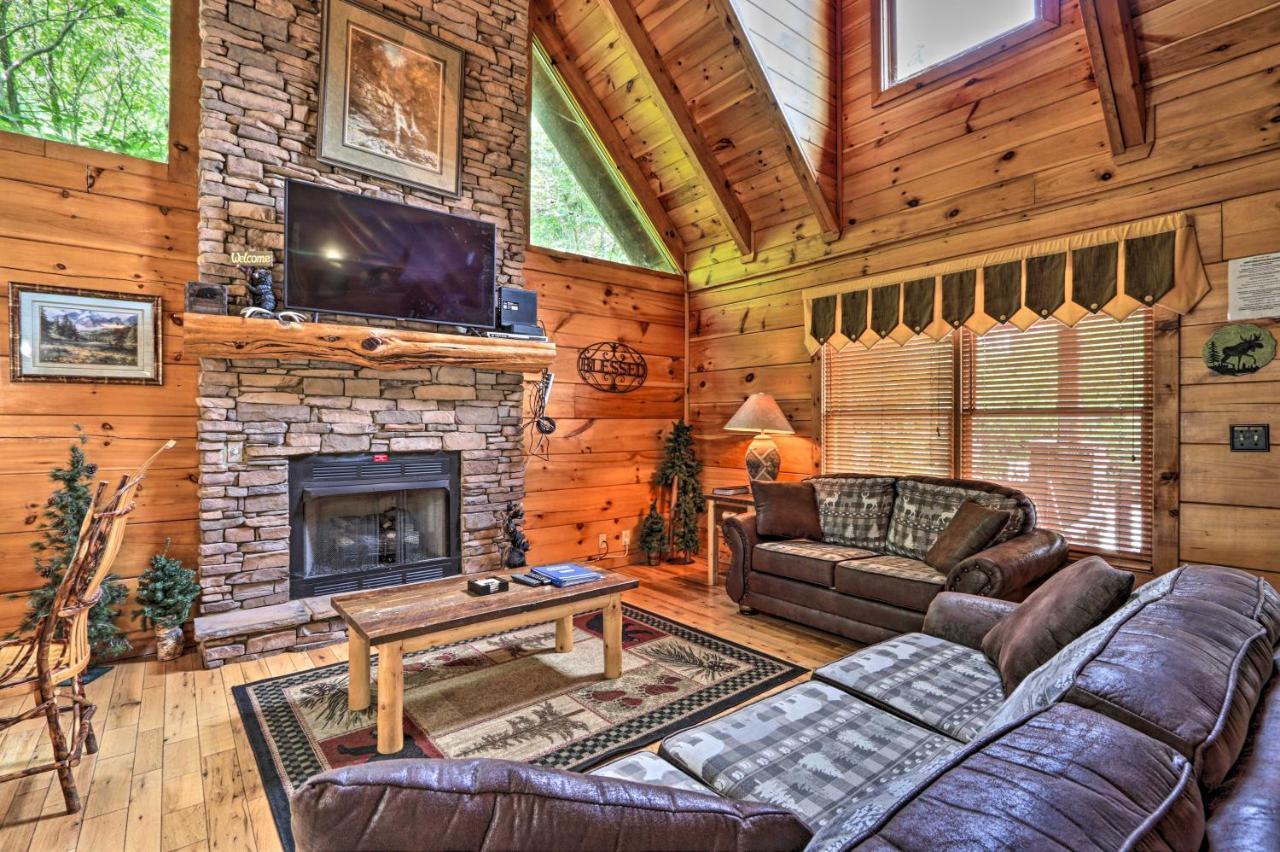 Getaway With Covered Patio And Hot Tub! Holiday home *