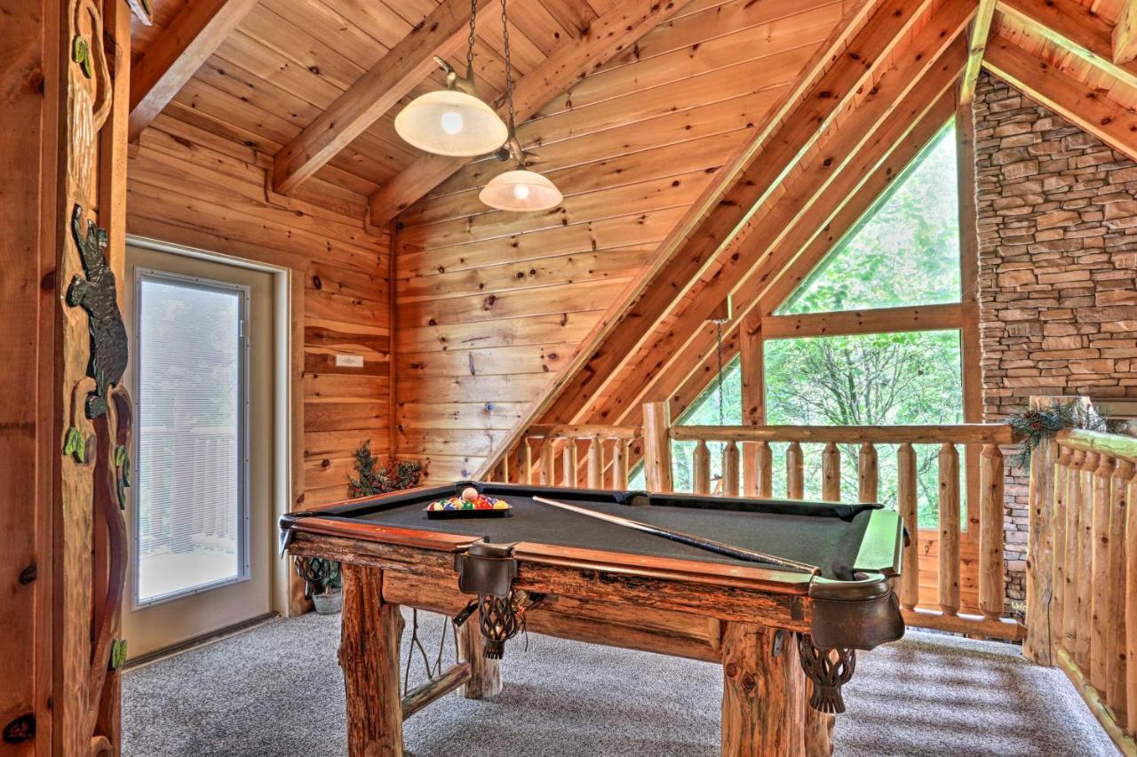Getaway With Covered Patio And Hot Tub! Holiday home Pigeon Forge