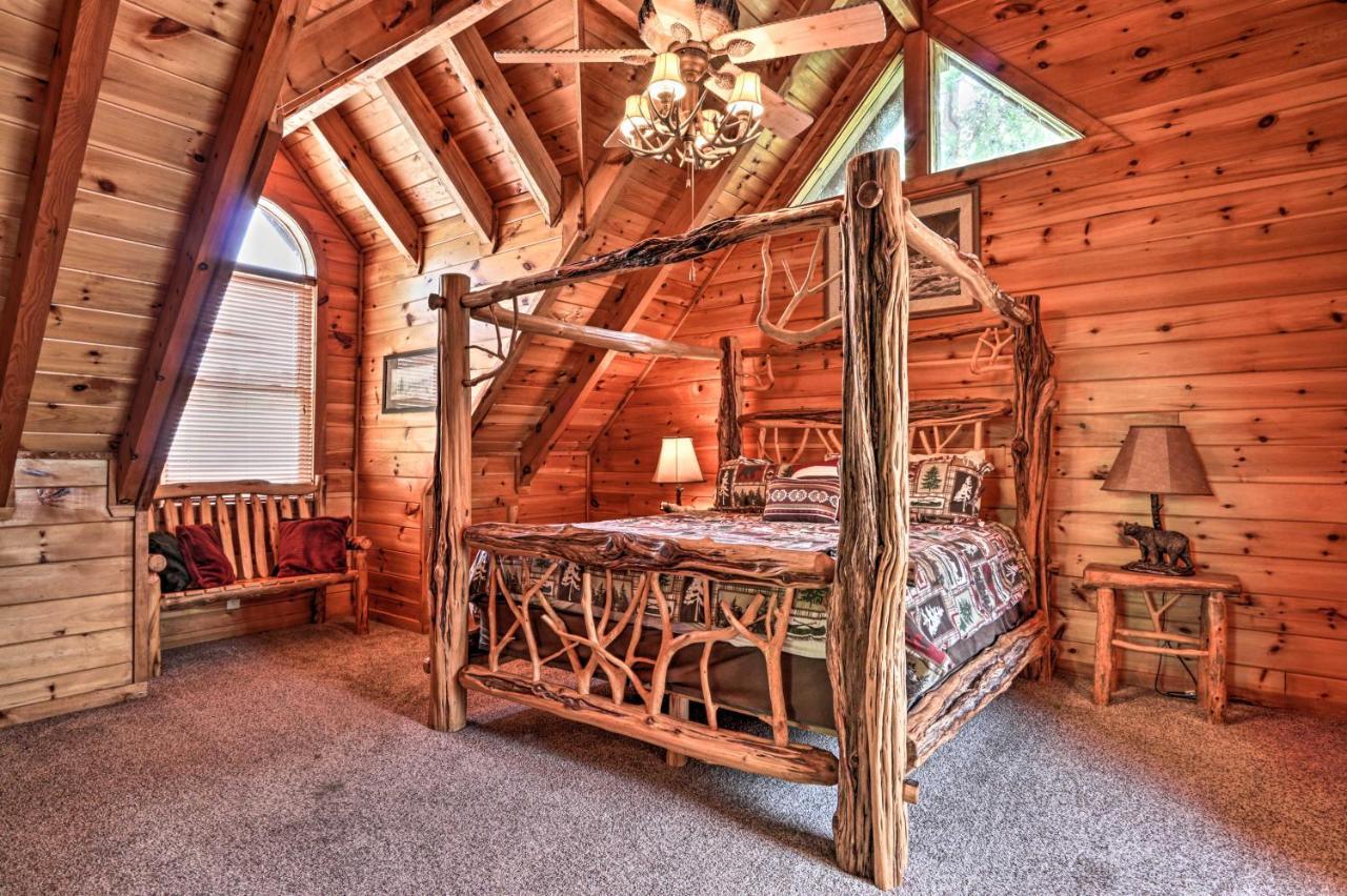 Getaway With Covered Patio And Hot Tub! Holiday home Pigeon Forge