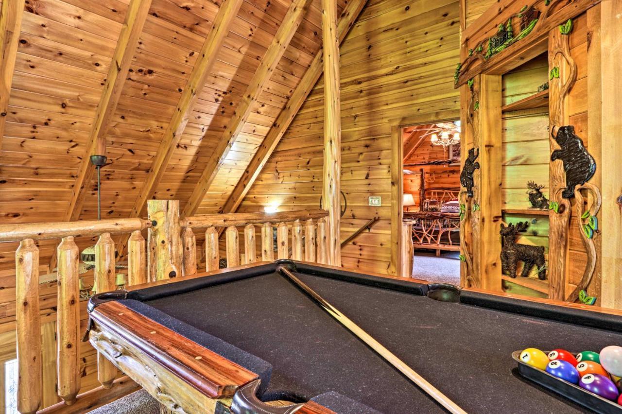 Getaway With Covered Patio And Hot Tub! * Pigeon Forge