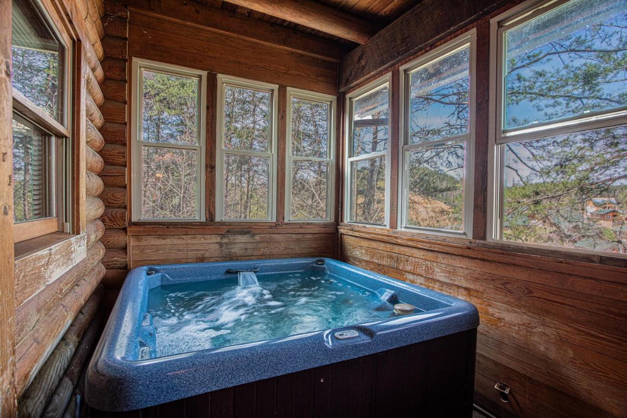 Great Wolf Cabin In Pigeon Forge!