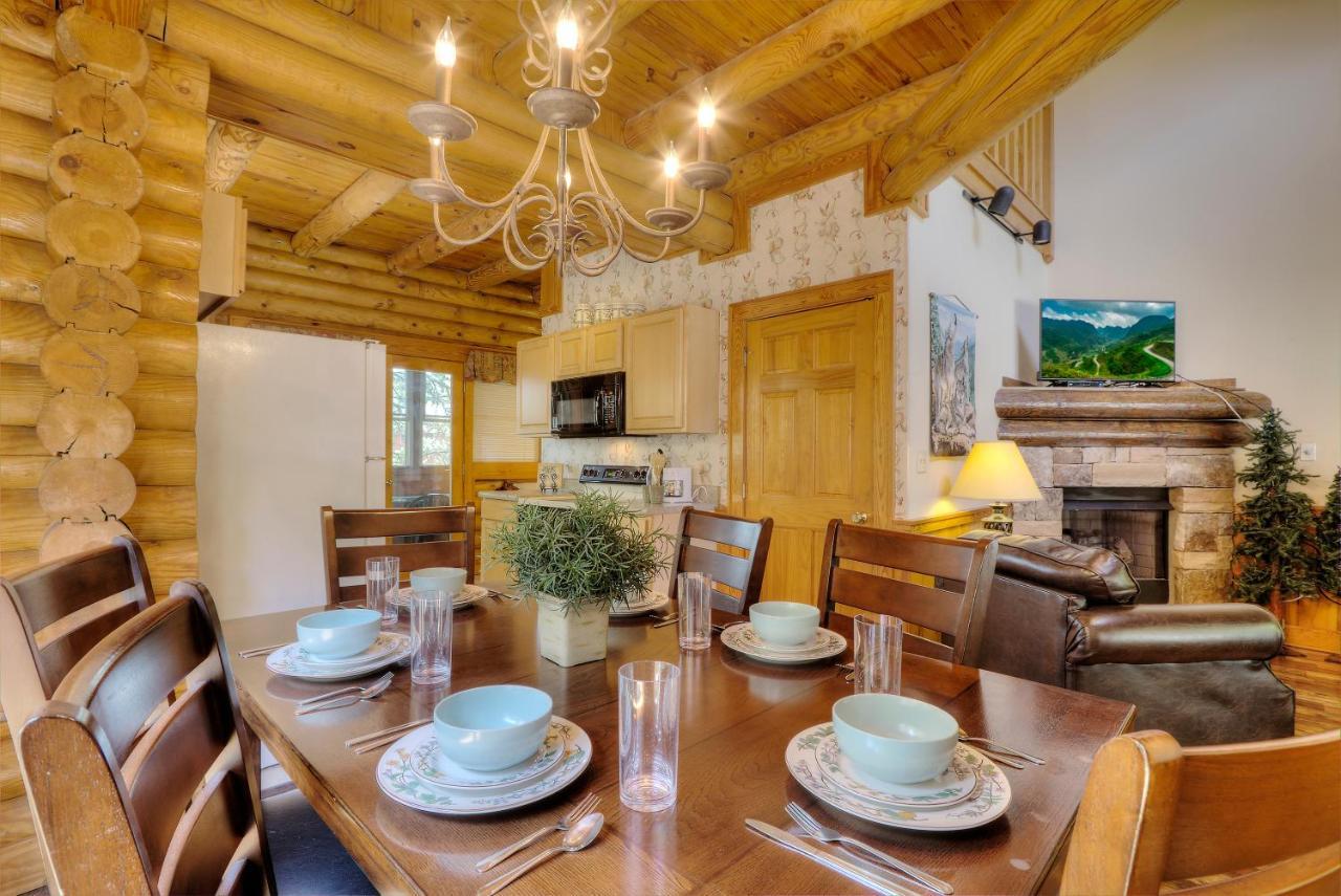 Great Wolf Cabin In Pigeon Forge! *