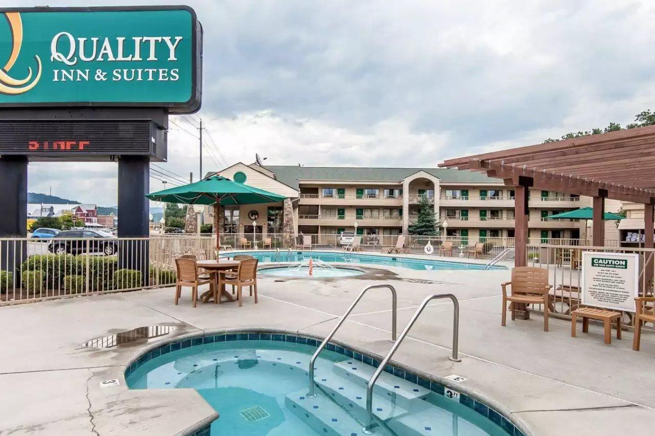 Quality & At Dollywood Lane 2* Pigeon Forge