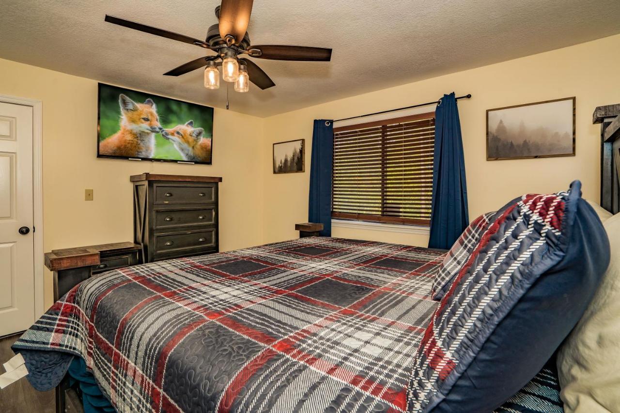 Escape, Hot Tub, Game Room, Wifi, 1089 Free Tickets Each Paid Day, Dollywood And * Pigeon Forge