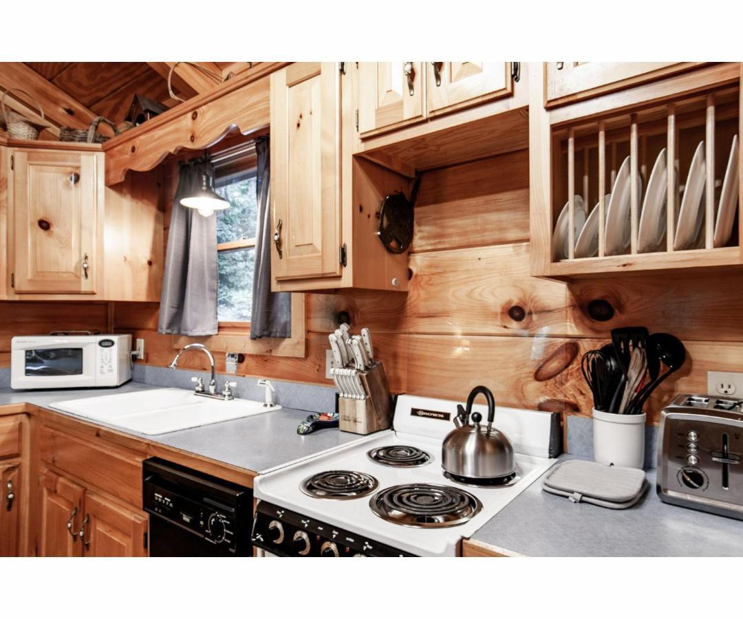 Holiday home Peekaboo With Hot Tub, Pool Table, And Jacuzzi