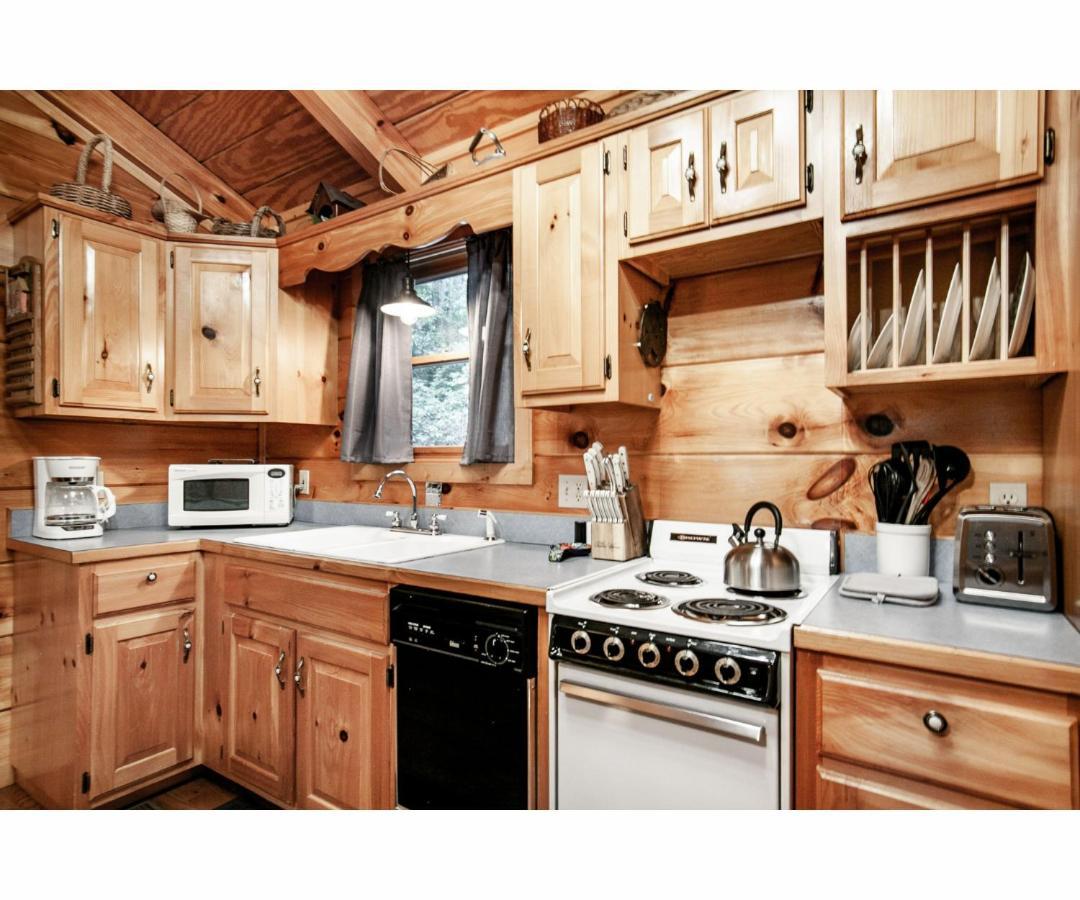 Holiday home Peekaboo With Hot Tub, Pool Table, And Jacuzzi