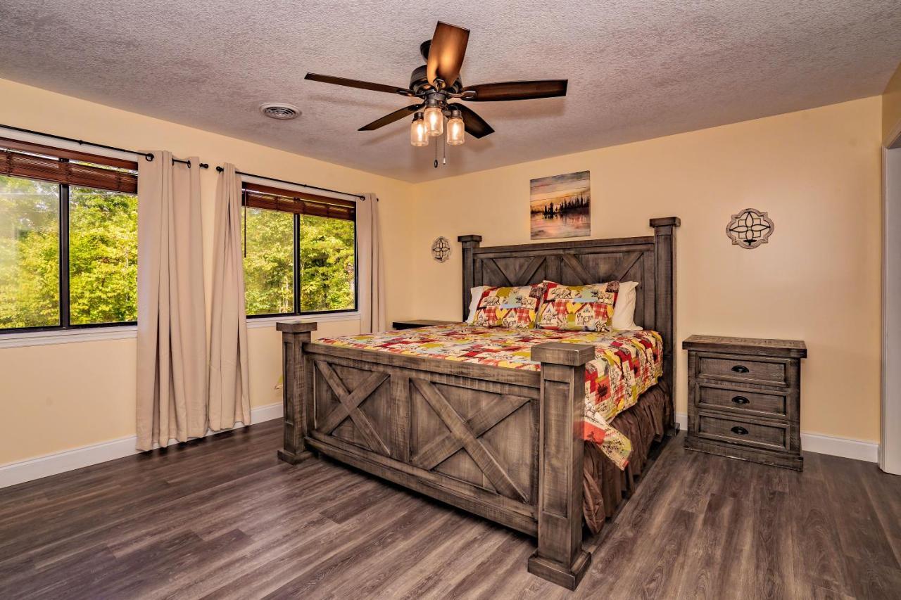 Chalet Escape, Hot Tub, Game Room, Wifi, 1089 Free Tickets Each Paid Day, Dollywood And