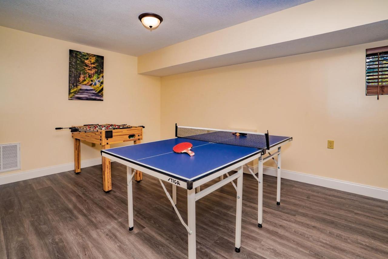 Escape, Hot Tub, Game Room, Wifi, 1089 Free Tickets Each Paid Day, Dollywood And * Pigeon Forge