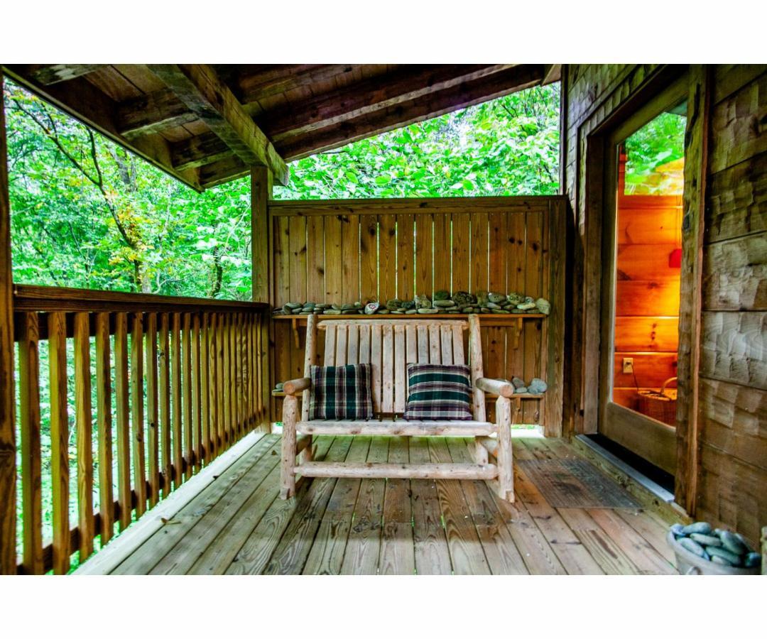 Holiday home Peekaboo With Hot Tub, Pool Table, And Jacuzzi