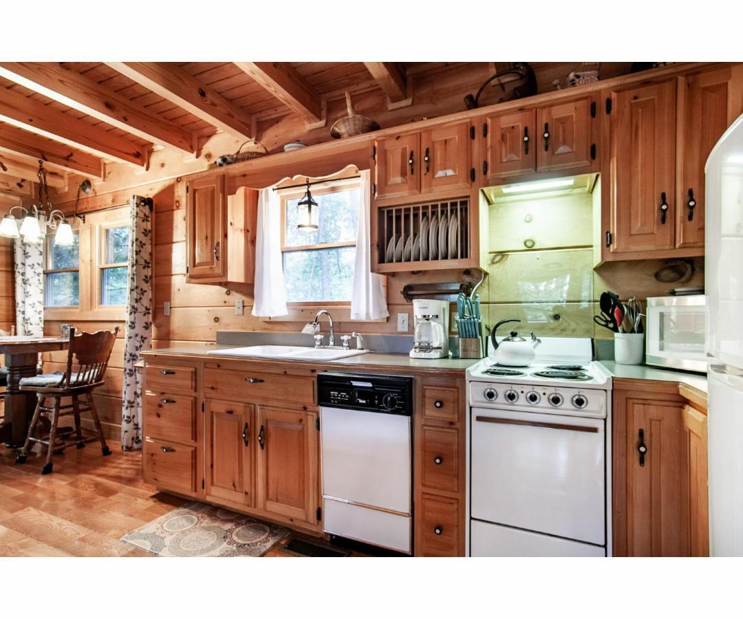 Sweet Dreams With Romantic, Hot Tub And Pool Table