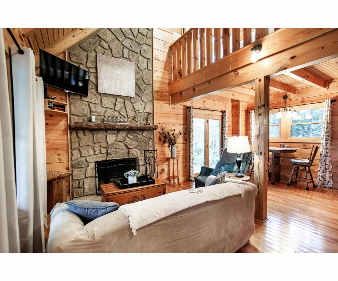 Holiday home Sweet Dreams With Romantic, Hot Tub And Pool Table *