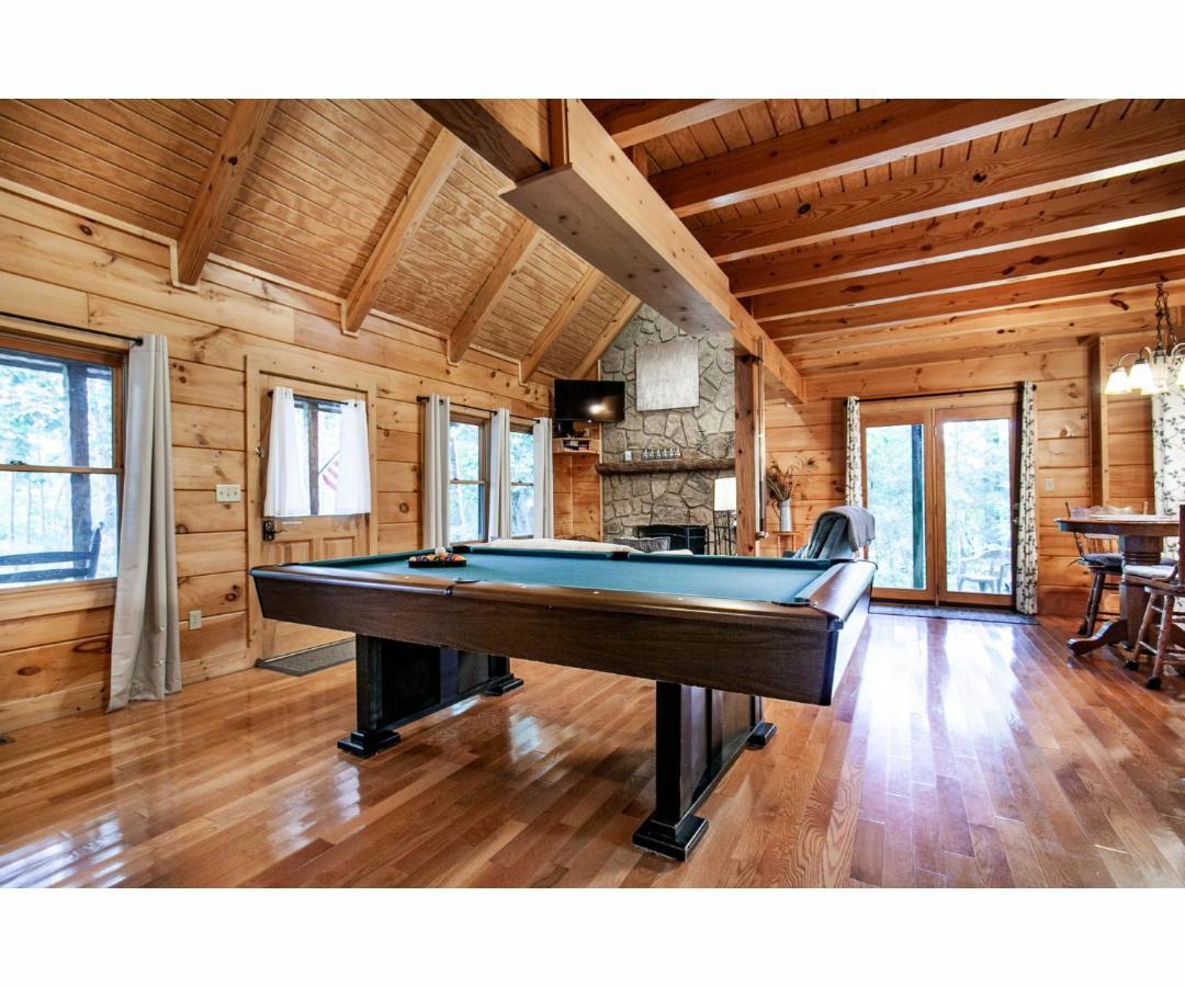 Sweet Dreams With Romantic, Hot Tub And Pool Table *