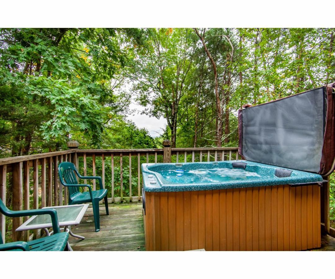 Sweet Dreams With Romantic, Hot Tub And Pool Table