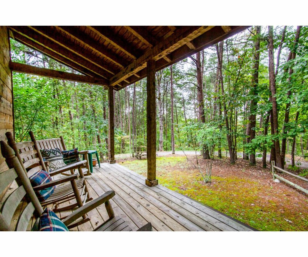 Sweet Dreams With Romantic, Hot Tub And Pool Table Holiday home *