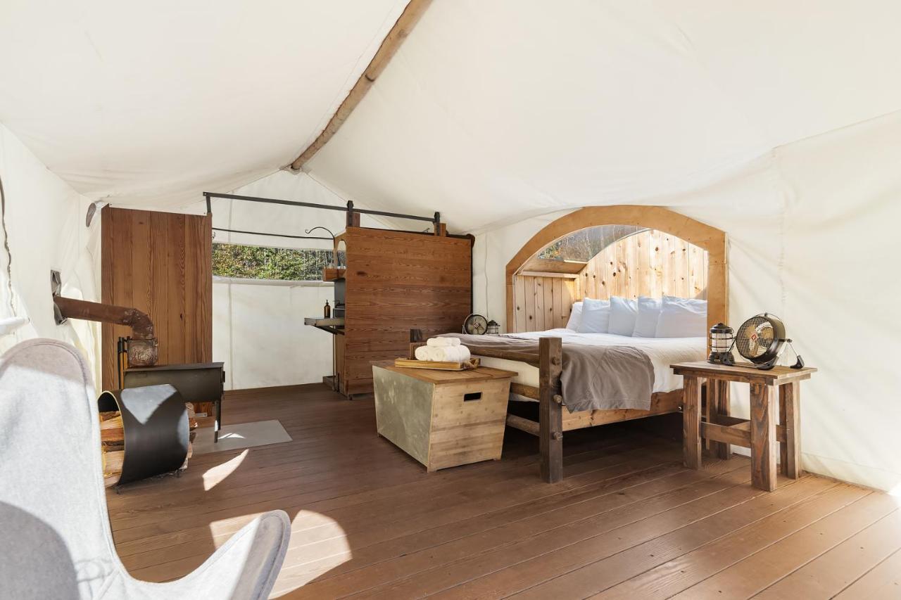 Under Canvas Great Smoky Mountains Luxury tent 3*