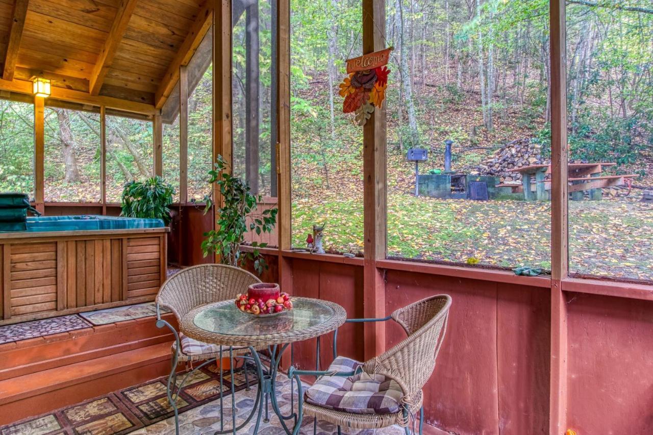 Cozy Creek Pigeon Forge
