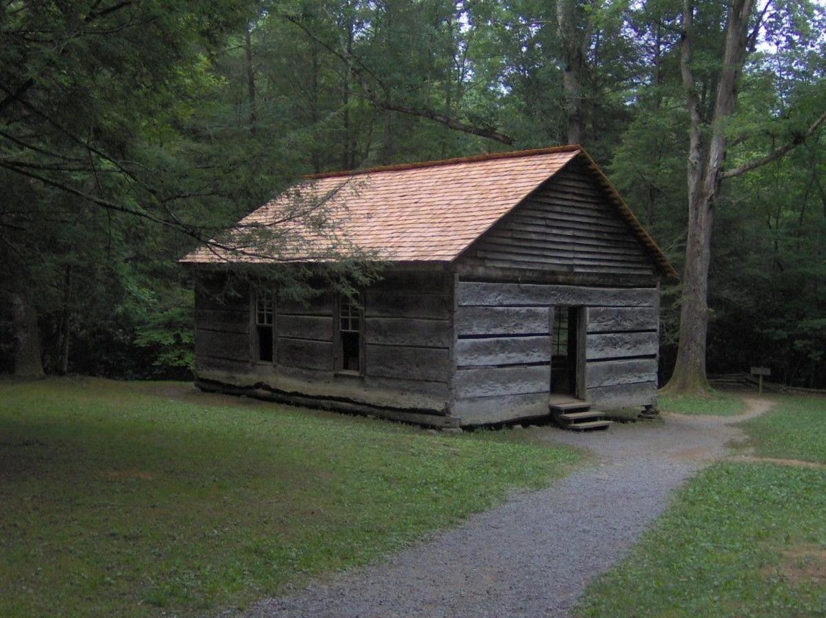 Cozy Creek Pigeon Forge