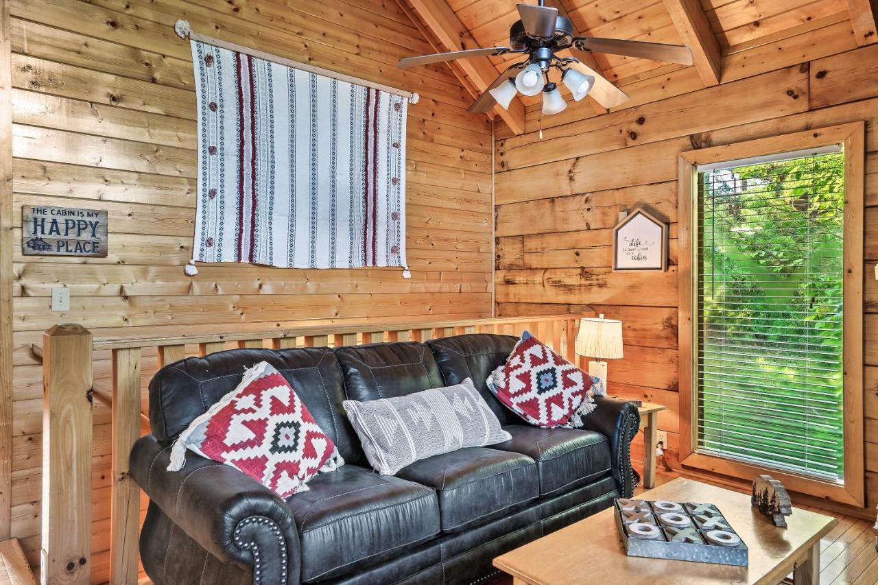 Cozy Log Cabin!! In Heart Of Pf & Close To The Smokies * Pigeon Forge