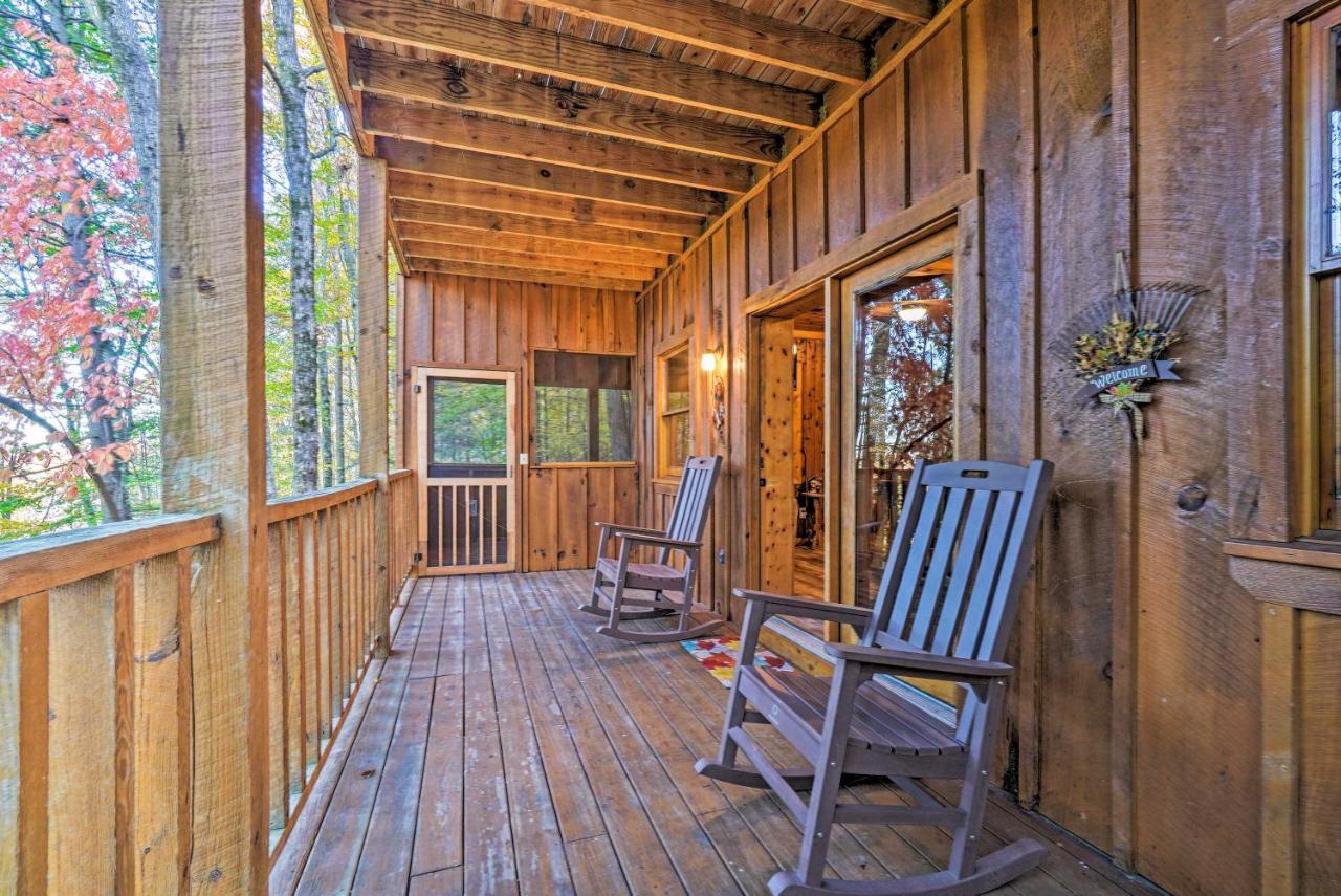Grin N Bear It With Hot Tub And Fire Pit! Holiday home