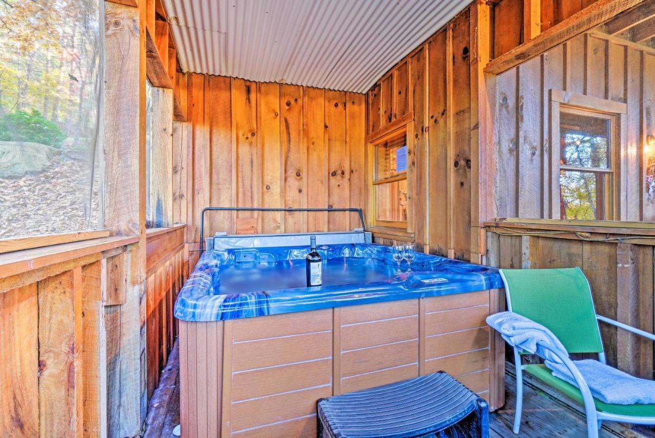 Grin N Bear It With Hot Tub And Fire Pit! Holiday home