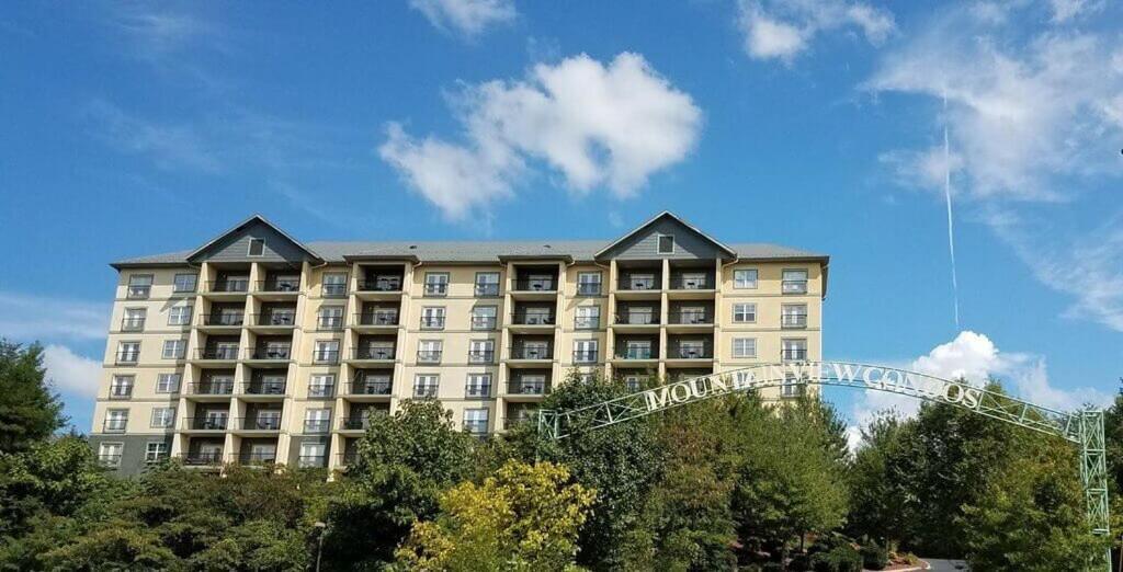 Mountain View Plaza * Pigeon Forge