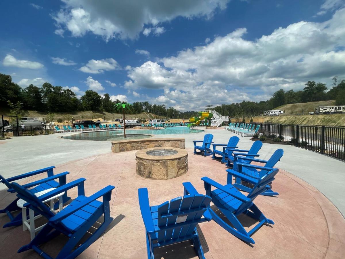 The At Camp Margaritaville Hotel 2*
