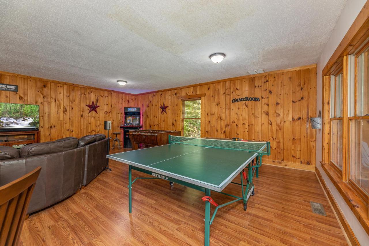 Firefly Hollow - Smoky Mountains - Soaky Mountain Water Park - Sevierville Convention Center