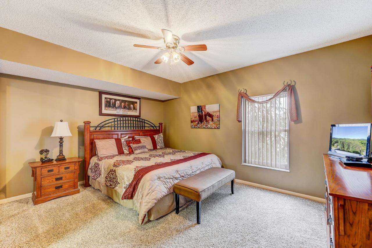Smoky Mountain Dream Whispering Pines 641