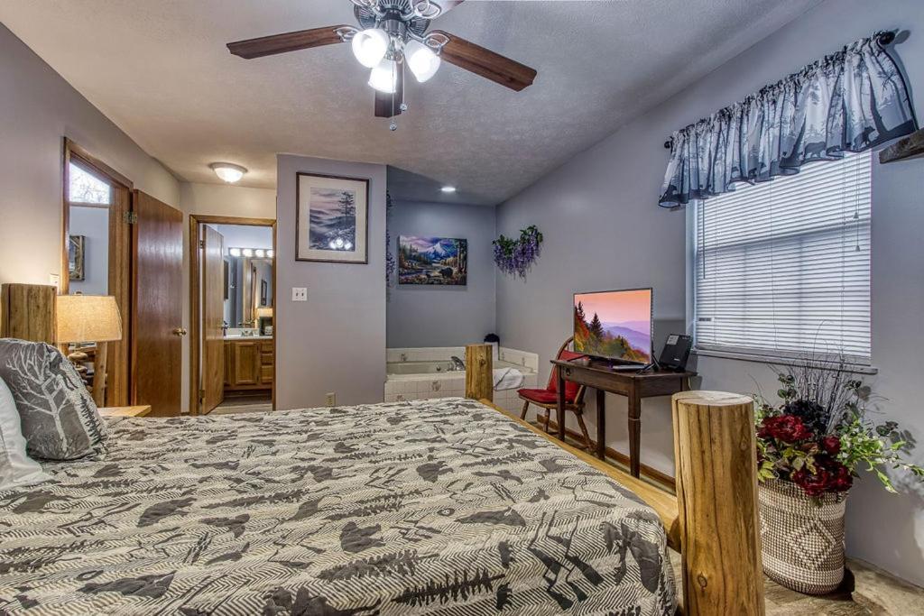 Adalynn's Mountain Retreat-hot Tub, 1089 Of Free Tickets For Each Paid Day, Dollywood And More! Holiday home *