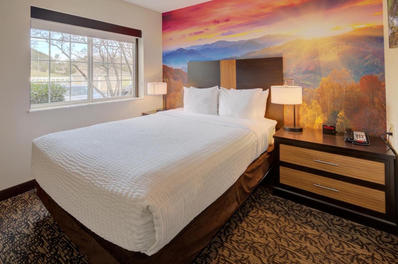 Leconte & Convention Center, Ascend Collection 3*