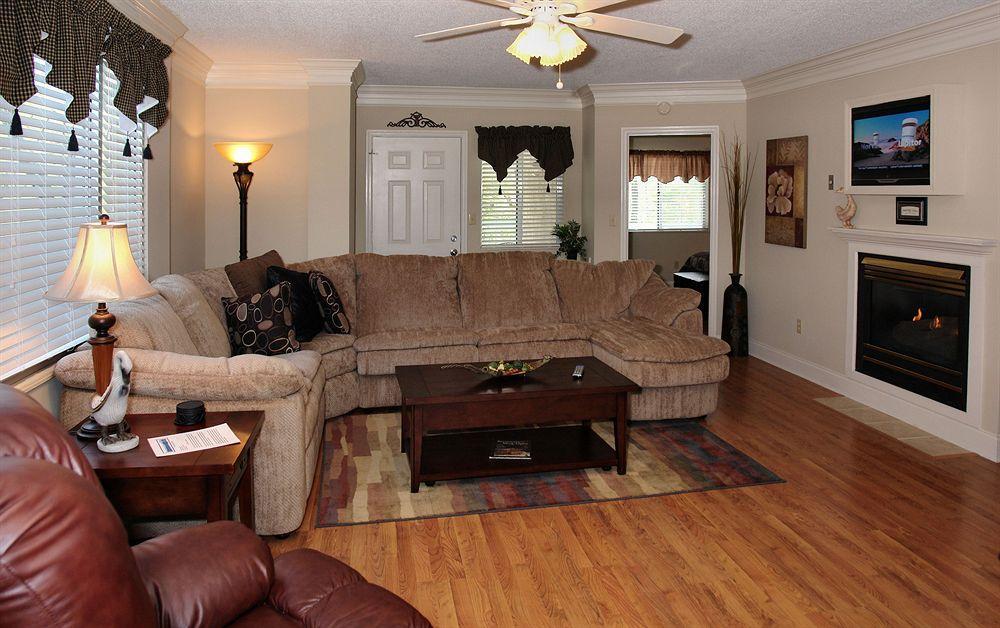 River Place #610 3bd *