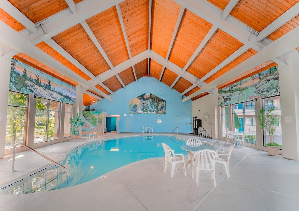 Hotel By Willow Brook Pigeon Forge