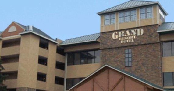 Hotel Grand & Convention Center