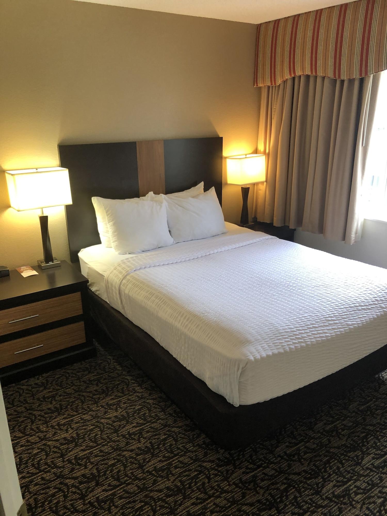 Leconte & Convention Center, Ascend Collection Hotel 3*