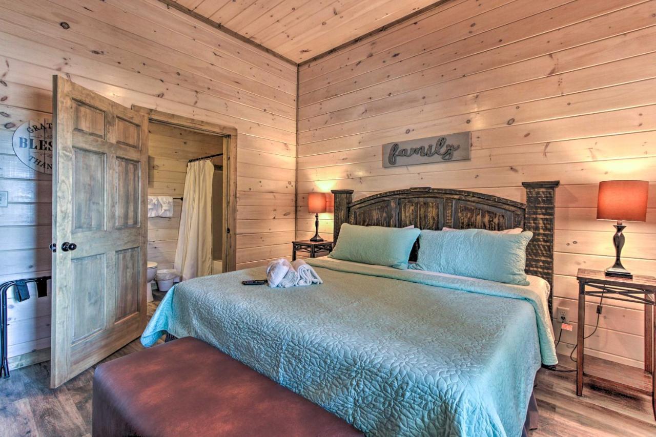 Holiday home 'madison Bear Garden' 7bdr W/hot Tub + Pool Access Pigeon Forge