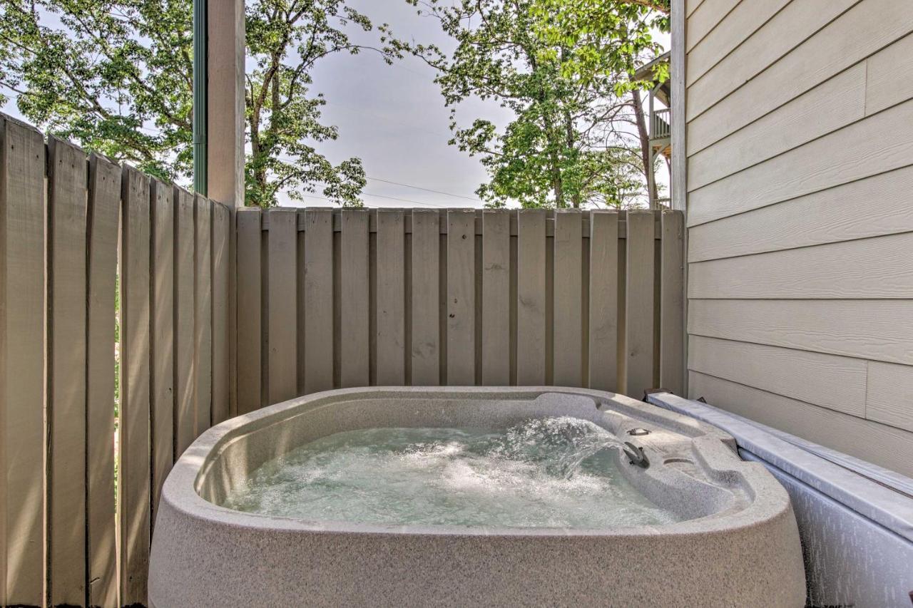 Holiday home 'madison Bear Garden' 7bdr W/hot Tub + Pool Access *