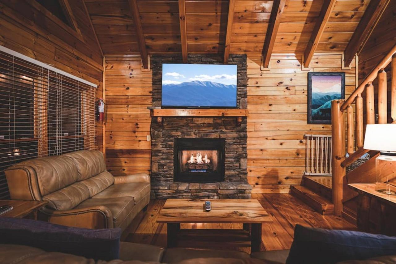 Holiday home Bear Down With Hot Tub, Pool Table, Arcade Games