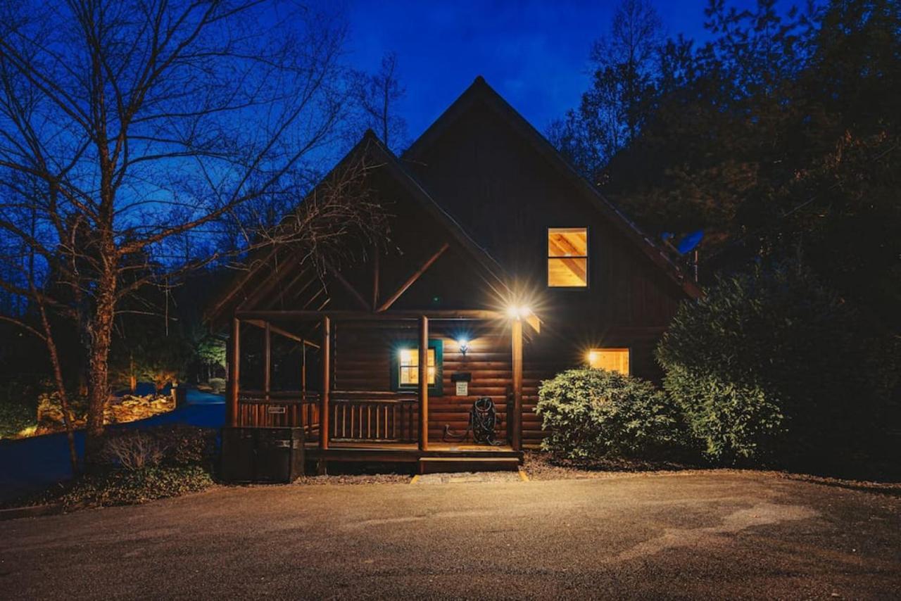 Bear Down With Hot Tub, Pool Table, Arcade Games