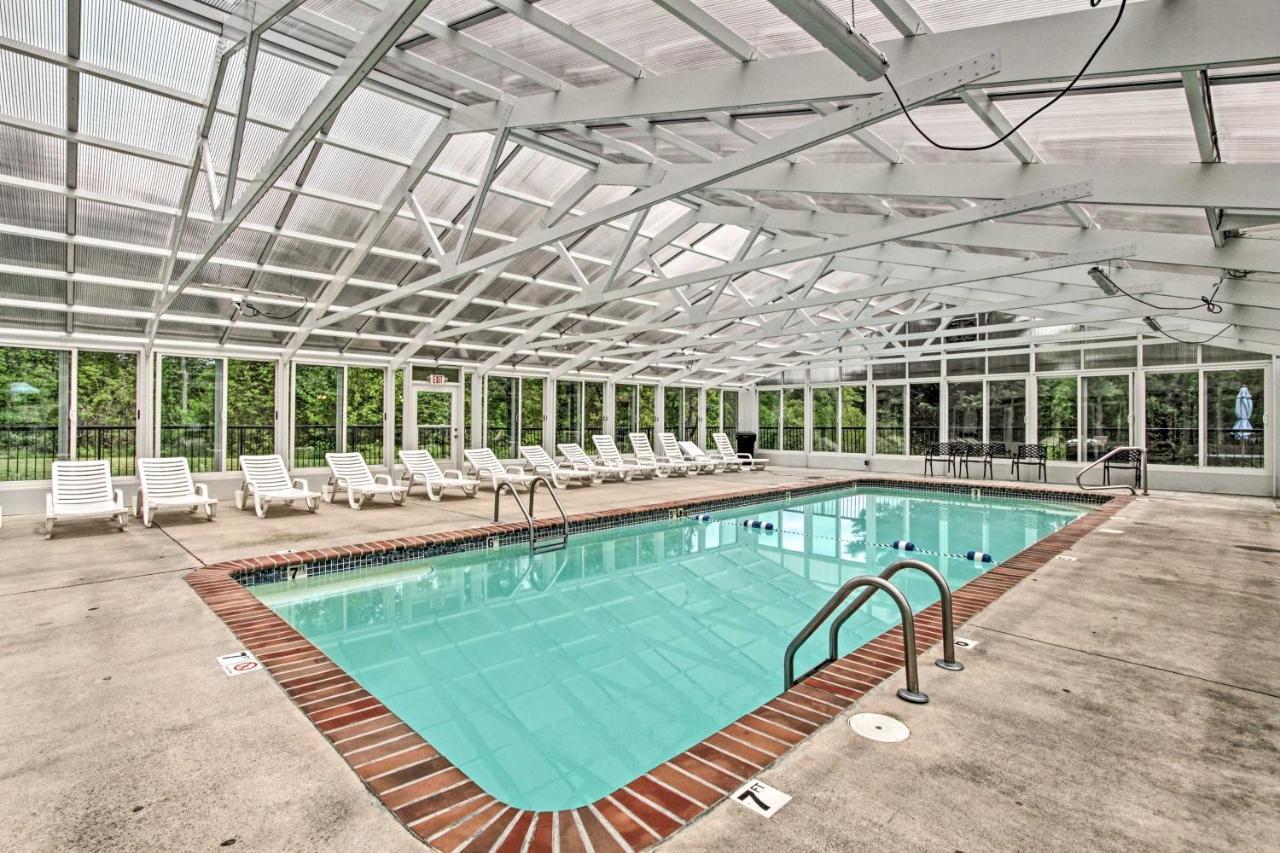Apartment Downtown With Pool Access! Pigeon Forge