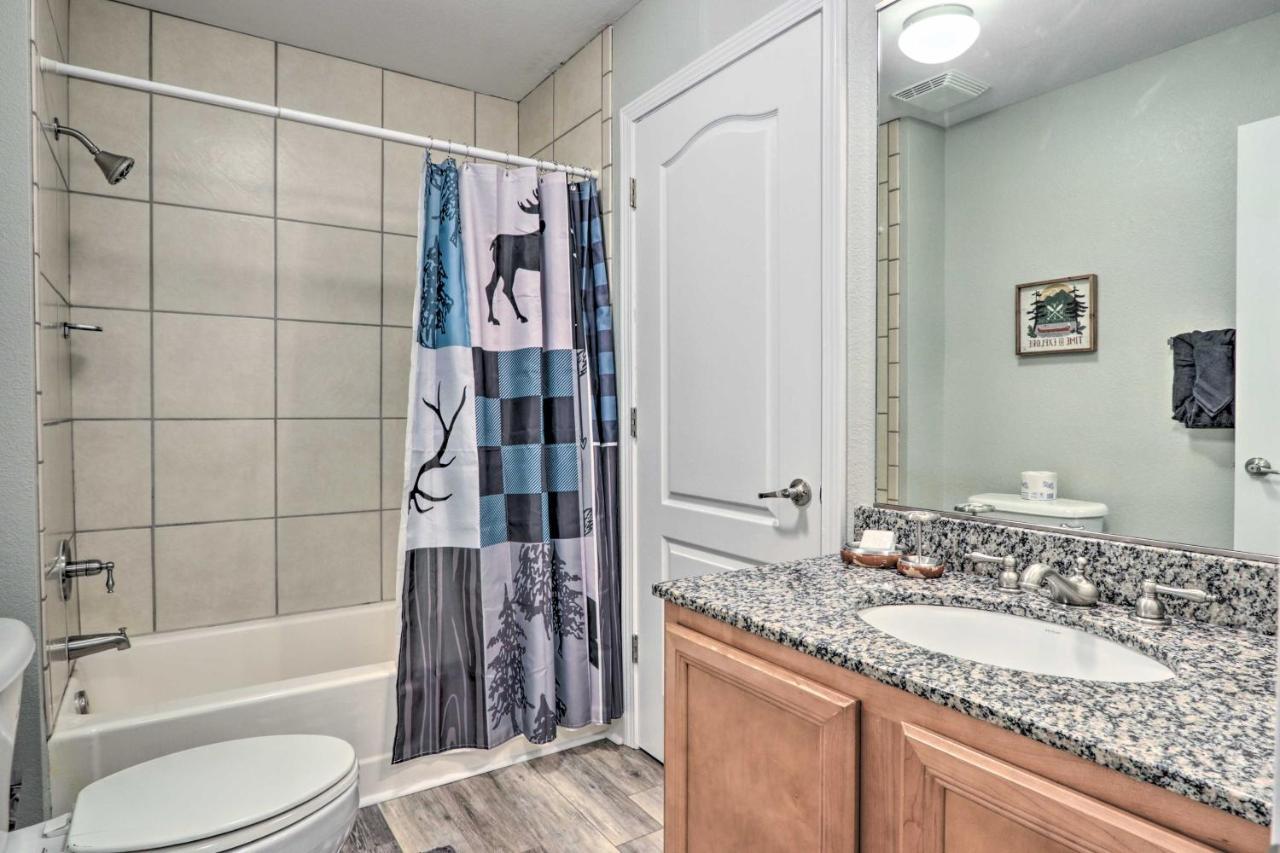 Apartment Downtown With Pool Access! *