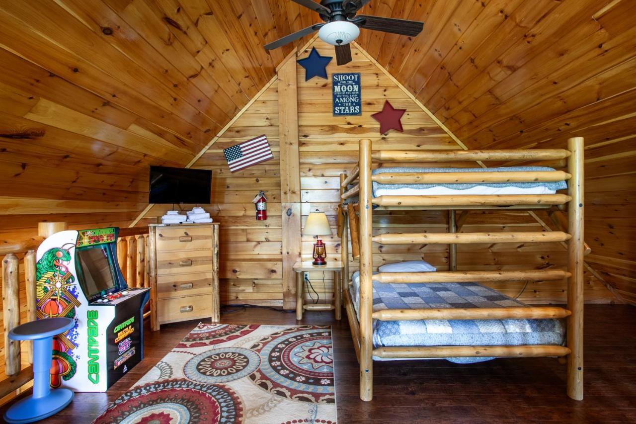 Holiday home Poolin Around With Private Hot Tub And Indoor Pool Pigeon Forge