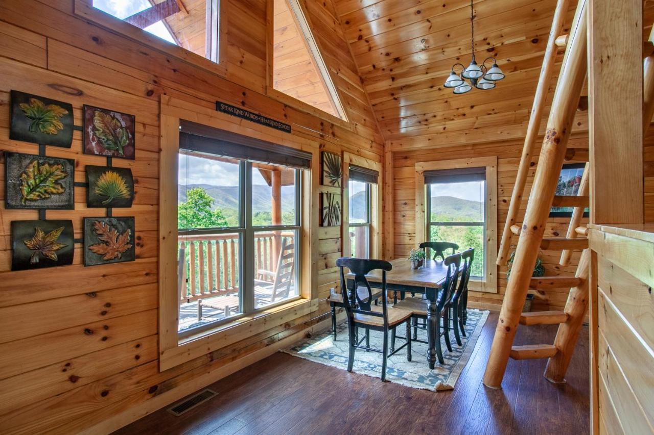 Holiday home Poolin Around With Private Hot Tub And Indoor Pool Pigeon Forge