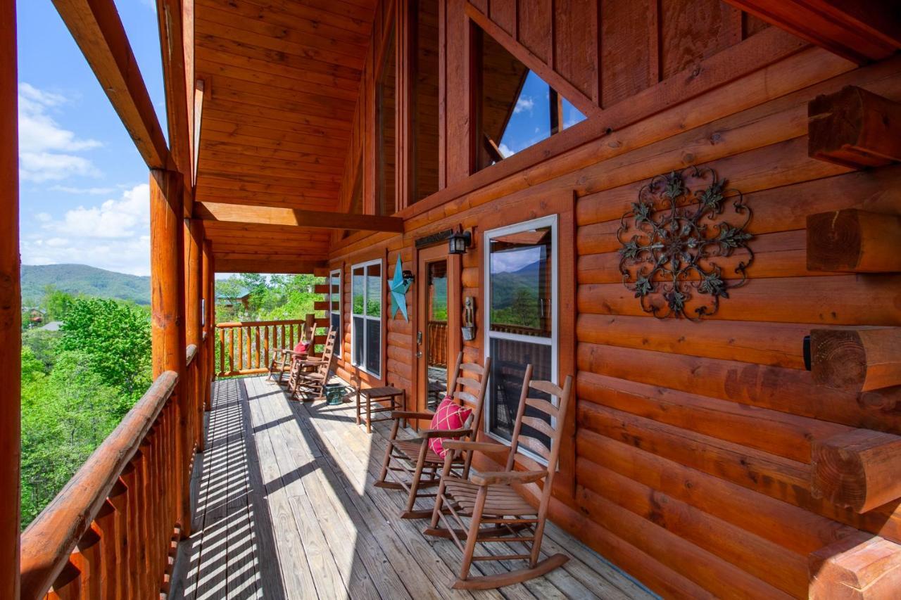 Holiday home Poolin Around With Private Hot Tub And Indoor Pool Pigeon Forge